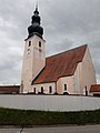 Filialkirche St. Rupertus mit Mauer