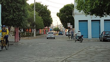 Rua no interior da cidade
