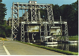 Scheepsliften op het Centrumkanaal