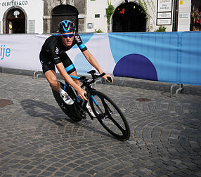 Ciclista italiano Salvatore Puccio da Team Sky durante a primeira etapa do Tour da Eslovênia de 2015. Contrarrelógio nas ruas de Liubliana, Eslovênia. (definição 3 168 × 2 792)