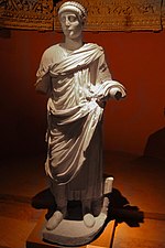 Statue de l'empereur Valentinien II.