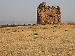 Ruinas del antiguo Torreón de Moratalaz