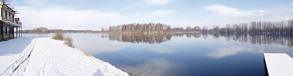 Chomoutovské jezero – panoráma