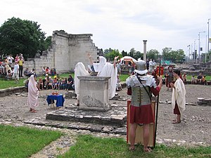 Nova Romans performing a Roman religious ceremony in Aquincum (Budapest), 2008. Floralia in Aquincum.JPG