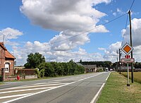 Entrée du village .