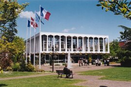 Vue de la mairie de Meythet