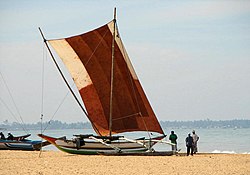 Tradizionale imbarcazione da pesca a Negombo