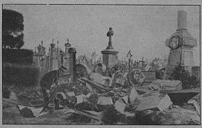 Les ruines du cimetière d'Ypres.