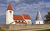 Pfarrkirche und Karner in Friedersbach SW 2016.jpg