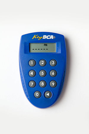 English: photograph of a vasco keypad labeled ...