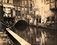 Passage du canal du pont de Weppes sous une maison de la rue Esquermoise