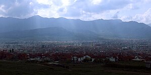 Градот Прилеп и Дрен Планина