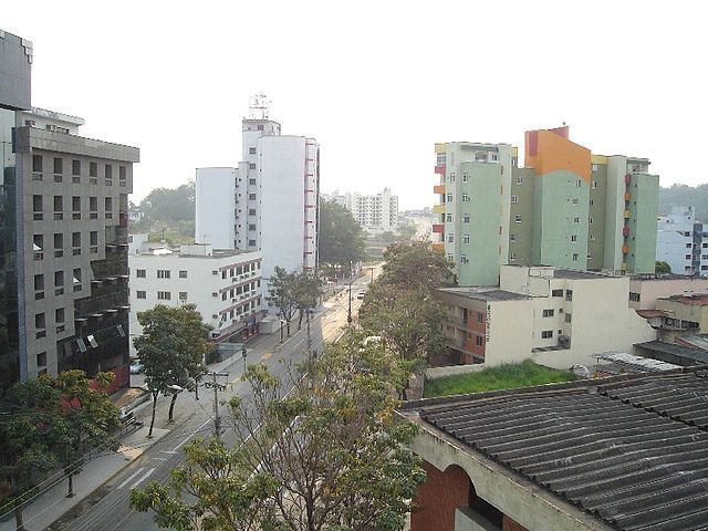 Avenida Marechal Castelo Branco,no centro da cidade de Resende