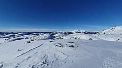 Fjell i Vest-Telemark med toppen av Skorve til høyre i midten, sett fra øst.