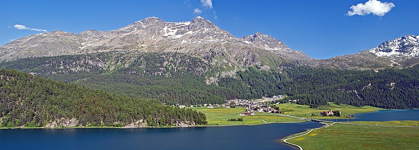 Localité de Silvaplana et le Piz Rosatsch.