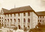 Die Bibliothek (Mittelpaulinum) im Hof des alten Paulinum (um 1890)