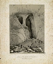 Entrée de la grotte de Troubat - Vallée de la Barousse, par Joseph Latour.