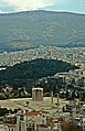 Blick von der Akropolis über das Olympeion zum Hymettos
