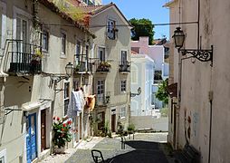 Une ruelle à escaliers.