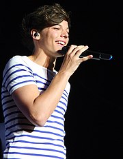 File:Louis Tomlinson 2012.jpg louis tomlinson 