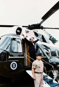 President Nixon's last farewell gesture after his resignation in 1974. Nixon-depart.png