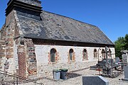 Le mur sud de l'église.