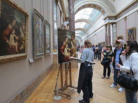 Sigrid Avrillier Copiant un tableau de Corrège dans la Grande galerie du musée du Louvre