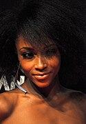 Yaya DaCosta interprète Nicole Slater