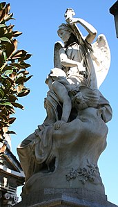 Ange musicien, Marseille, cimetière Saint-Pierre.