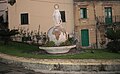 La Vierge sur un globe