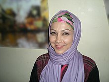 تصویر: http://upload.wikimedia.org/wikipedia/commons/thumb/c/c8/Behnoushe_bakhtyari.jpg/220px-Behnoushe_bakhtyari.jpg