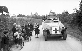 Bundesarchiv Bild 101I-585-2194-17A, im Westen, Schützenpanzerwagen.jpg