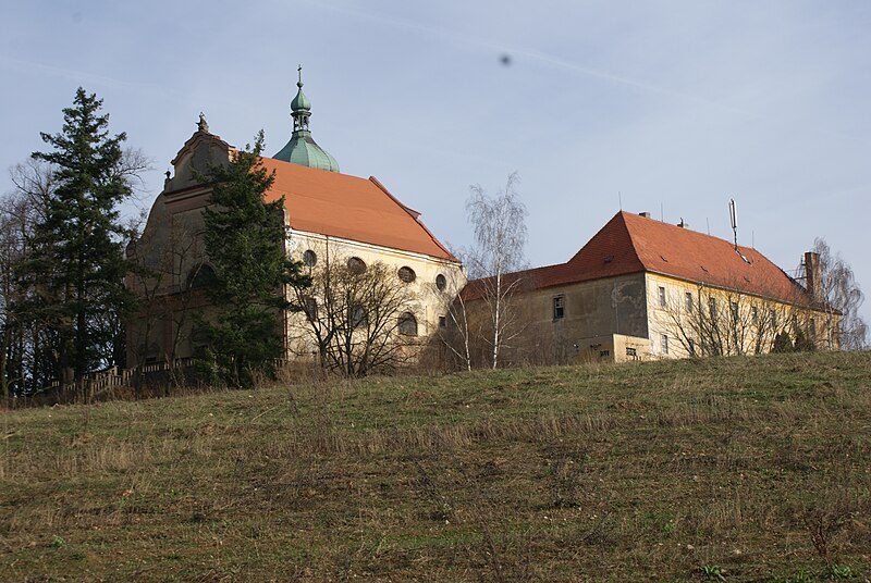 klášter Bosých Augustiánů ve Lnářích