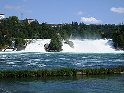 Le cascate del fiume Reno a Neuhausen am Rheinfall