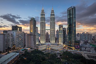 Petronas Towers v Malajsii