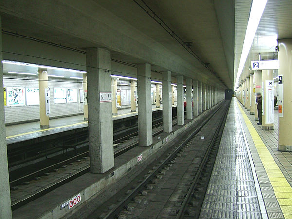 600px-Toei-asakusa-line-kuramae-platform.jpg