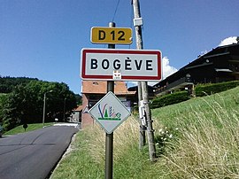 The road into Bogève