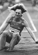 Die amtierende Weltmeisterin Heike Drechsler errang ihren ersten von vier Weitsprung-EM-Titeln, hier kam zwei Tage später der Sieg über 200 Meter hinzu – sie wurde später unter anderem noch zwei Mal Olympiasiegerin und ein weiteres Mal Weltmeisterin