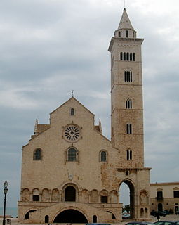 Cattedrale Trani apr06 01.jpg