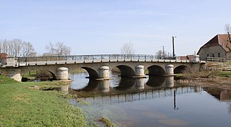 Pont sur le Drugeon à Dommartin.