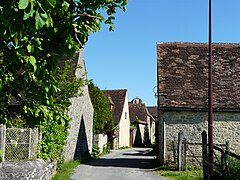 Une rue du village de Fanlac.