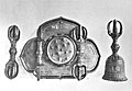 5 gêneros de vajas: gokosho (clava/pilão de cinco pontas dupla), tokkosho (punhal/pilão duplo), kongōban (bandeja para vaja), sankosho (clava/pilão de três pontas dupla) gokorei (clava/pilão-sino).