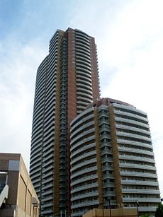 河田町コンフォガーデン （フジテレビジョン跡地に建設）