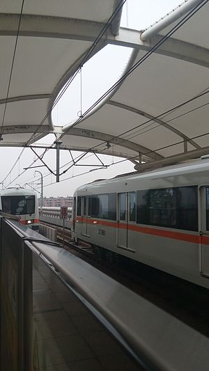 罗南新村站月台