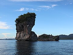 Marabut rock formations tooth islets