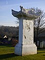 Monument du cimetière chinois de Saint-Étienne-au-Mont.