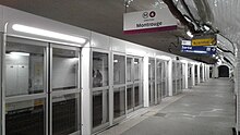 Portes palières en cours de pose à la station Mouton-Duvernet, en août 2018