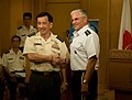 2009年8月、アメリカ合衆国陸軍参謀総長ジョージ・ケーシー（右）と