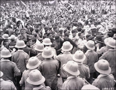 1946년 5월 미소공위가 열린 덕수궁 앞에서 개최된 신탁통치 반대 집회