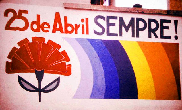 25 de abril Revolución Claveles Henrique Matos